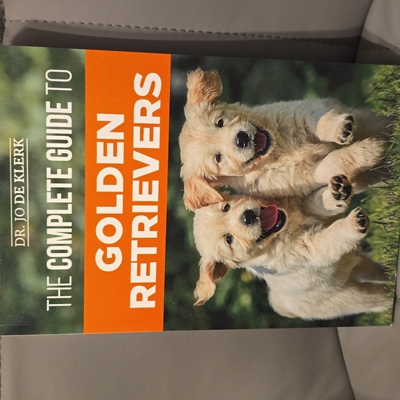 The Complete Guide To Golden Retrievers - Picture 1 of 2